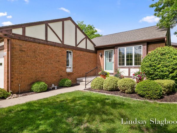 2201 Radcliff Circle SE, Unit 96, Grand Rapids, MI 49546