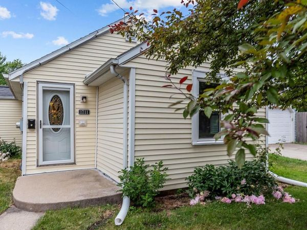 1711 N MEADE STREET, Appleton, WI 54911