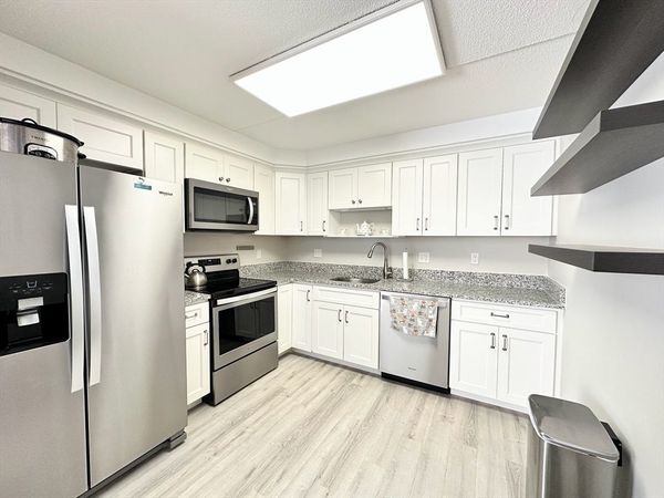 200 Cove Way, Unit 720, Quincy, MA 02169