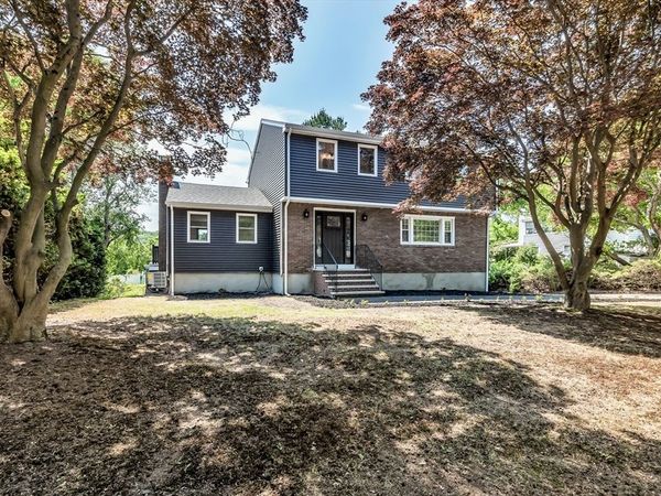 53 Walnut St, Saugus, MA 01906