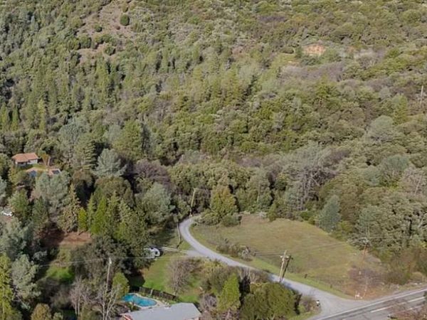 Ridge Ct, Sutter Creek, CA 95685