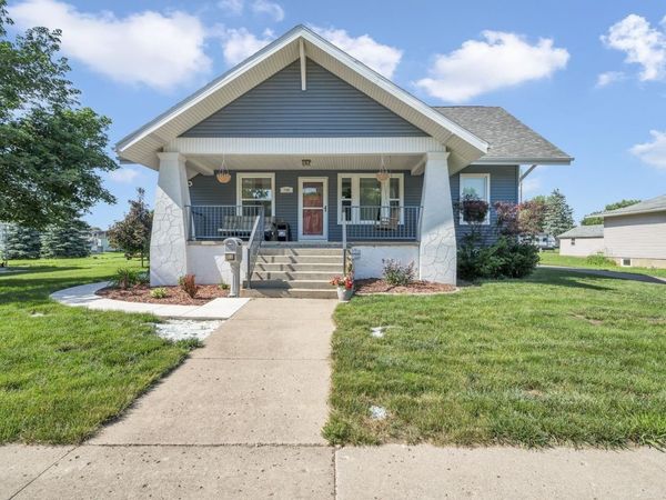 708 10th Street , Milford, IA 51351