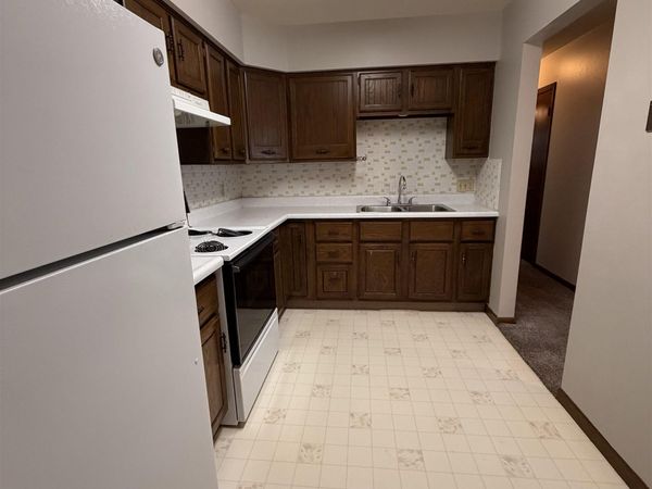 1501 Hill Avenue , Unit 1, Spirit Lake, IA 51360