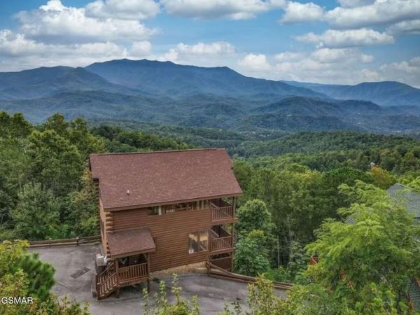 1154 Villa Overlook Way , Gatlinburg, TN 37738