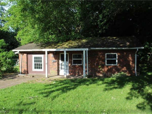 323 Fox Drive , Ashtabula, OH 44004