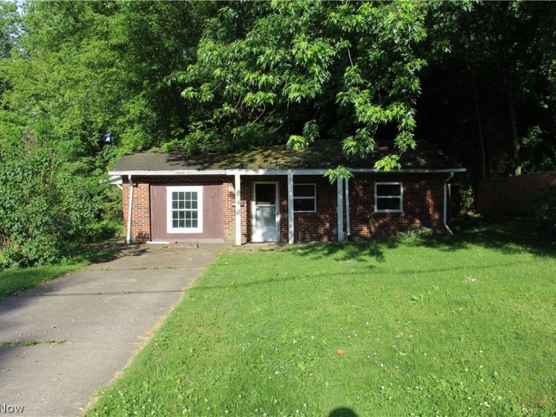 323 Fox Drive, Ashtabula, OH 44004 Photo 3