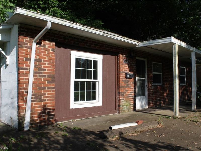 323 Fox Drive, Ashtabula, OH 44004 Photo 4