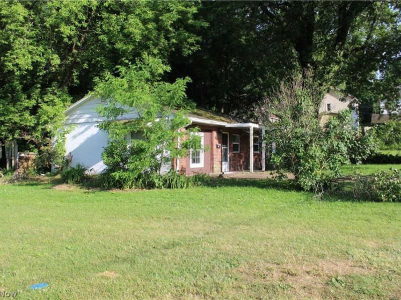 323 Fox Drive, Ashtabula, OH 44004 Photo 5