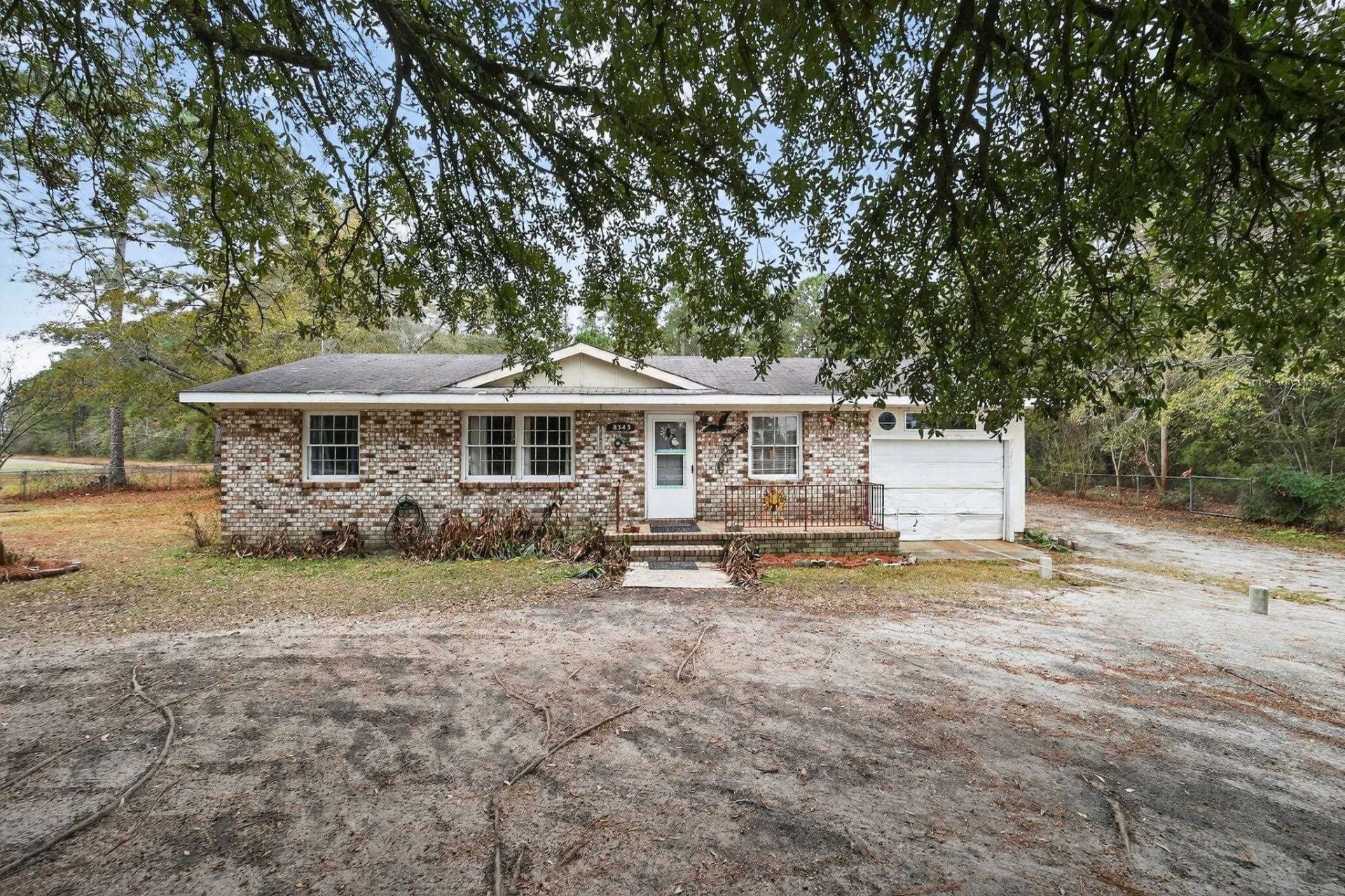 8345 Highway 917  Photo 7