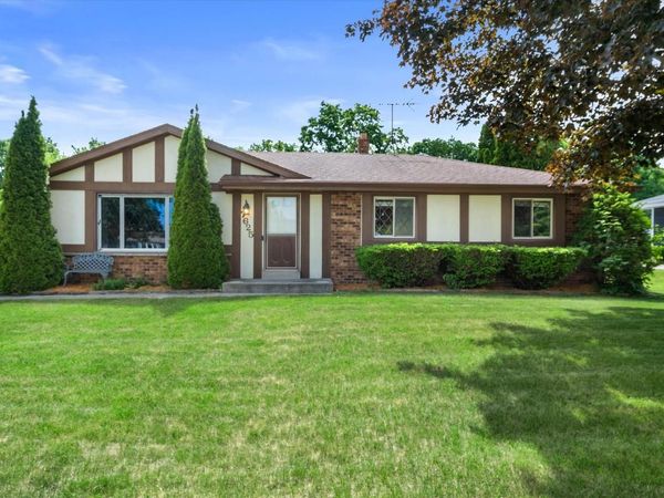 7625 Manitowoc AVENUE, Oak Creek, WI 53154