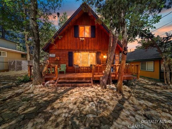 280 Wabash , Sugarloaf, CA 92386