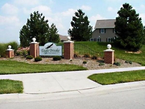 2407 Eaglebrooke Parkway, Unit 201, Celina, OH 45822