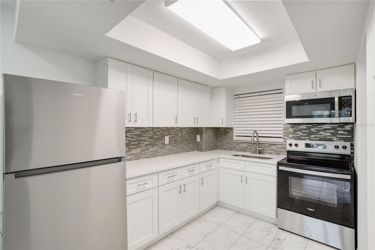 4013 Lake Bayshore Dr , Unit 107, Bradenton, FL 34205 Photo