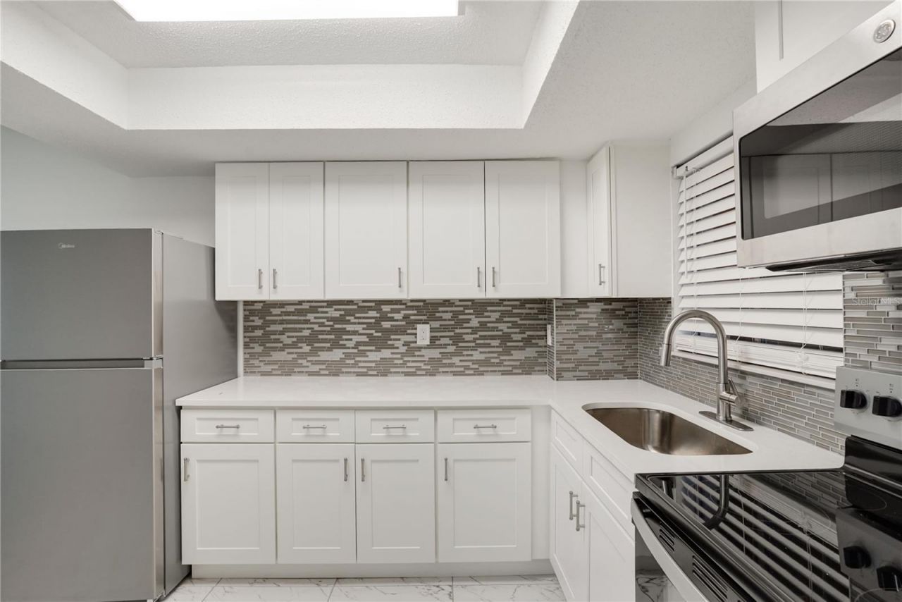 4013 Lake Bayshore Dr , Unit 107, Bradenton, FL 34205 Photo
