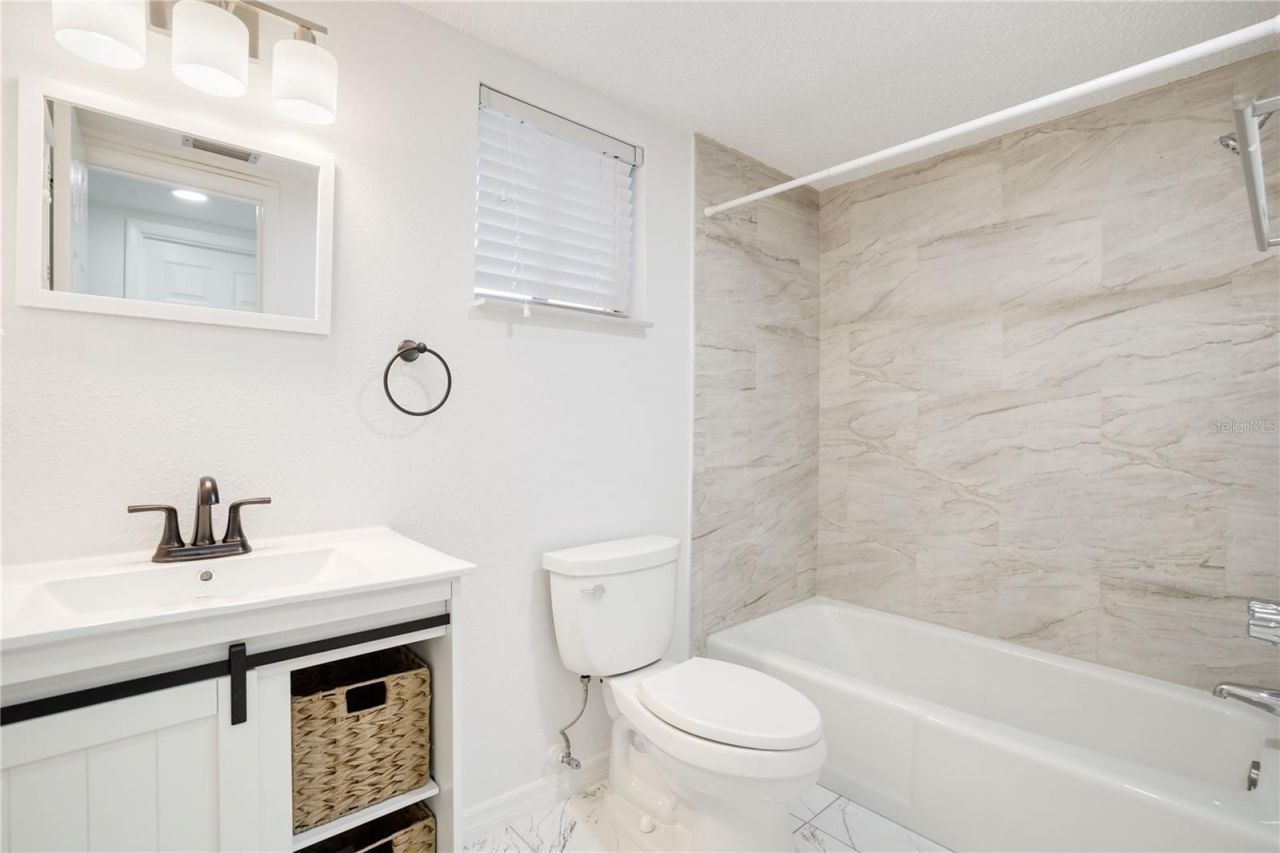 4013 Lake Bayshore Dr , Unit 107, Bradenton, FL 34205 Photo