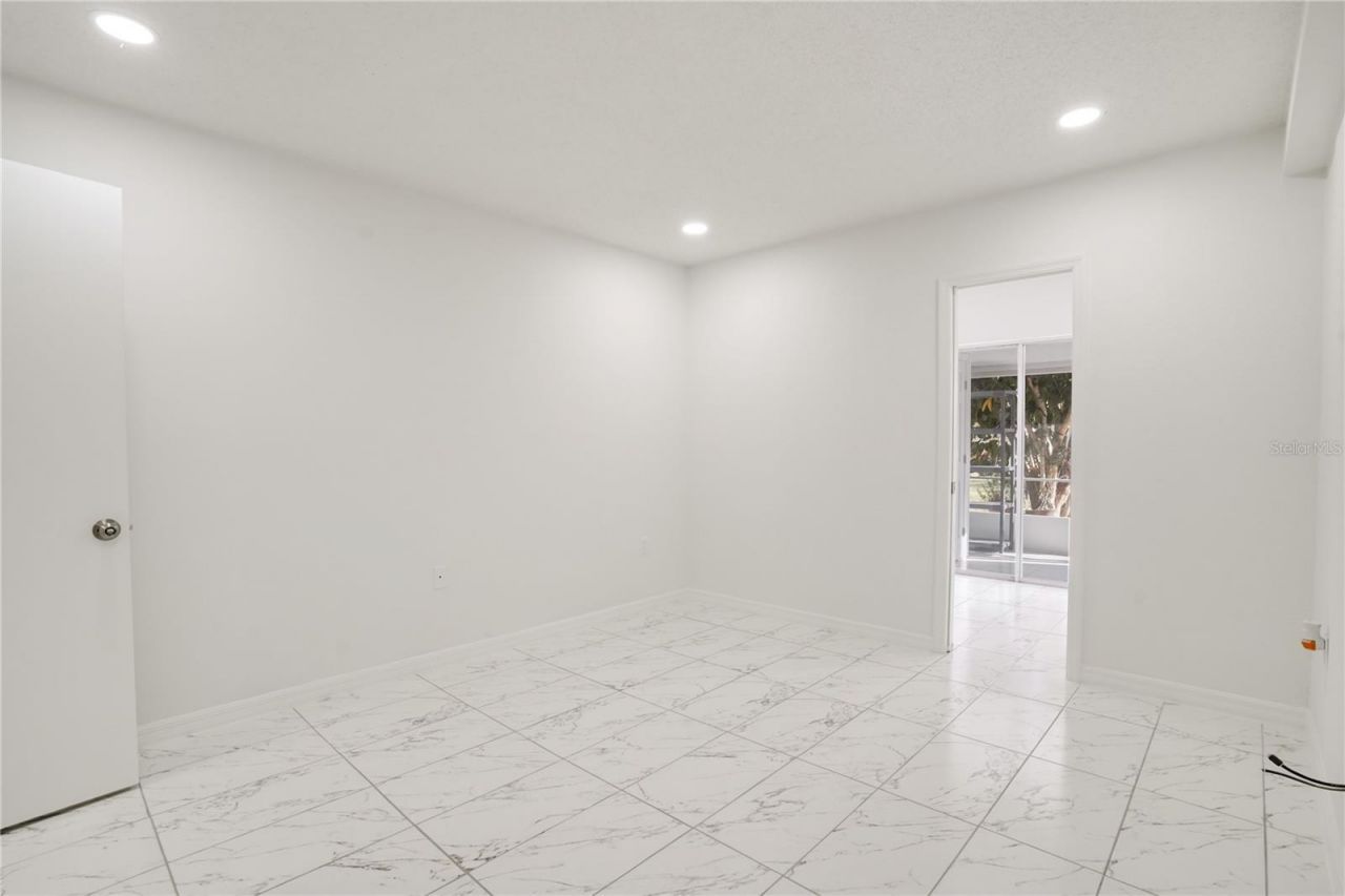 4013 Lake Bayshore Dr , Unit 107, Bradenton, FL 34205 Photo