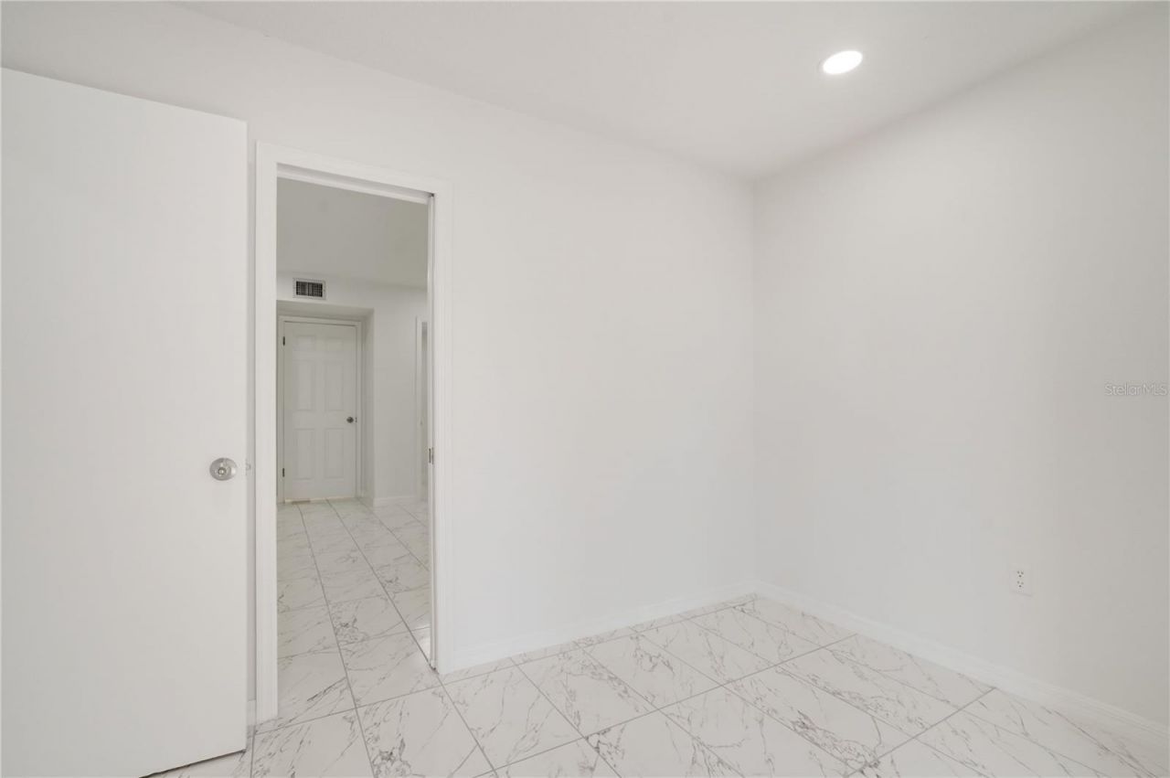 4013 Lake Bayshore Dr , Unit 107, Bradenton, FL 34205 Photo