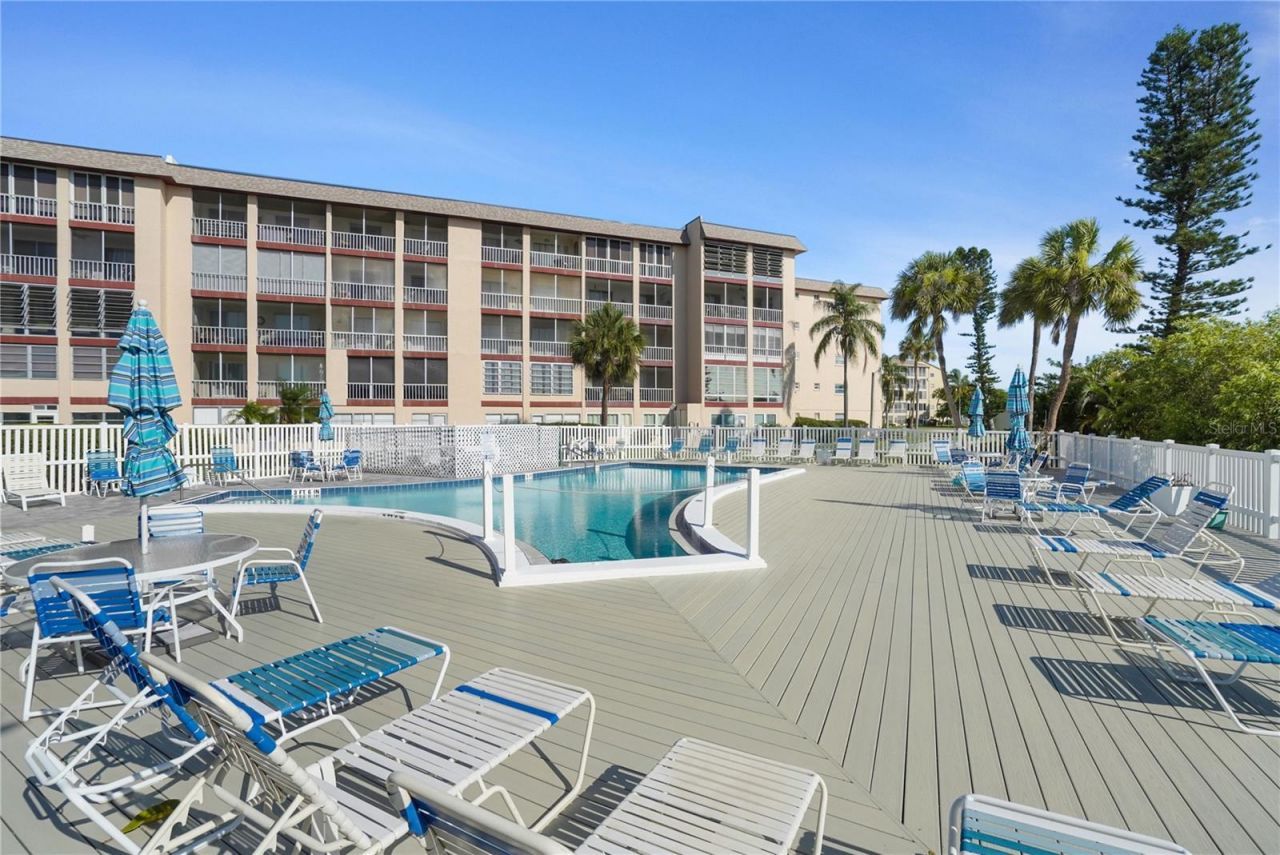 4013 Lake Bayshore Dr , Unit 107, Bradenton, FL 34205 Photo