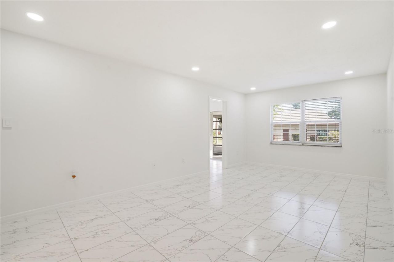 4013 Lake Bayshore Dr , Unit 107, Bradenton, FL 34205 Photo