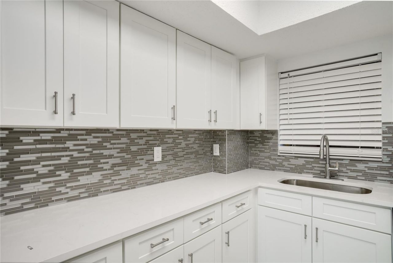 4013 Lake Bayshore Dr , Unit 107, Bradenton, FL 34205 Photo