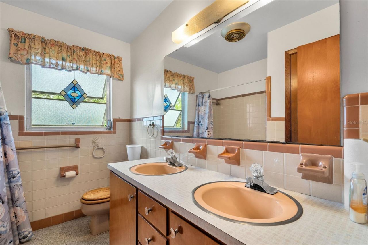 6608 24th Avenue E, Bradenton, FL 34208 Photo