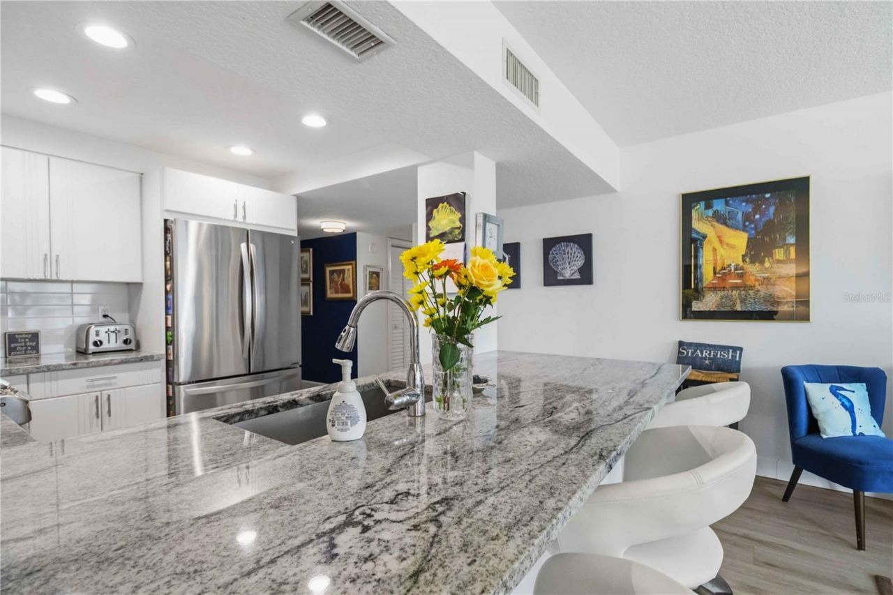 3804 Gulf Of Mexico Drive , Unit B204, Longboat Key, FL 34228 Photo