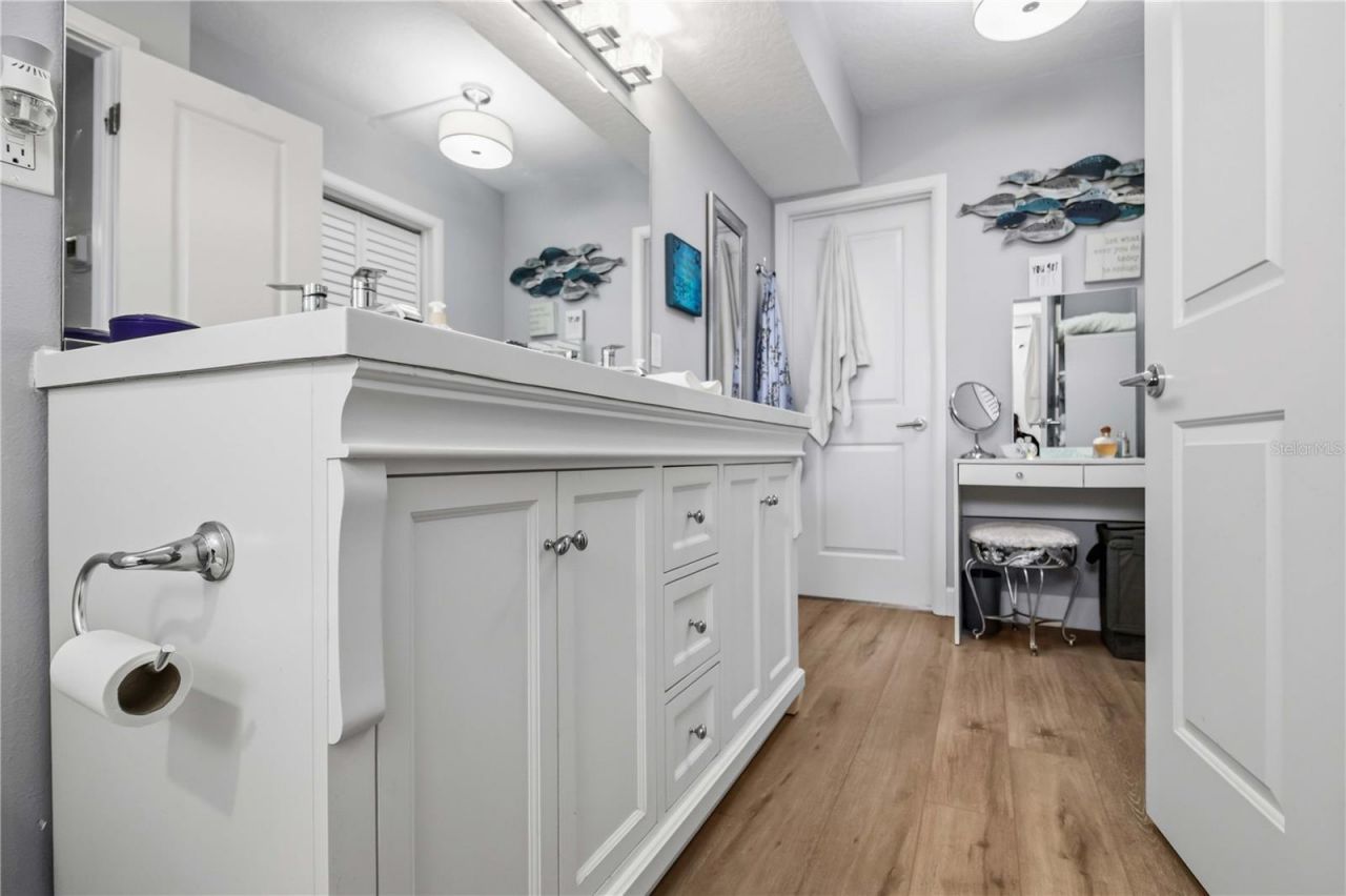 3804 Gulf Of Mexico Drive , Unit B204, Longboat Key, FL 34228 Photo