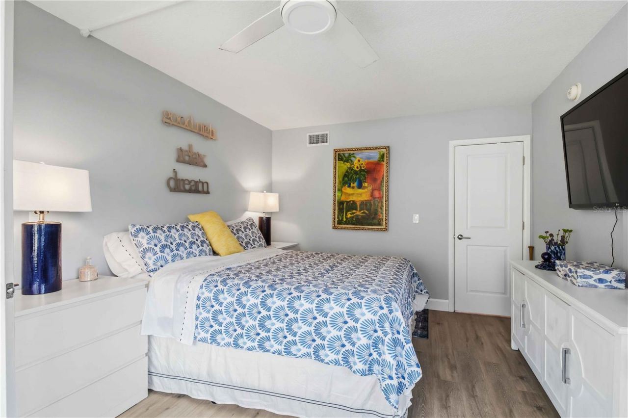3804 Gulf Of Mexico Drive , Unit B204, Longboat Key, FL 34228 Photo