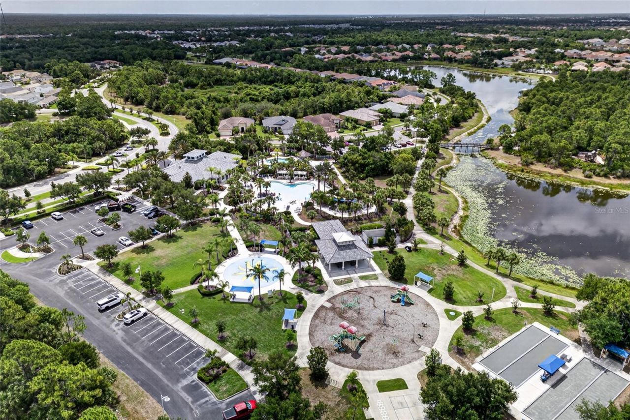 12666 Shimmering Oak Circle, Venice, FL 34293 Photo
