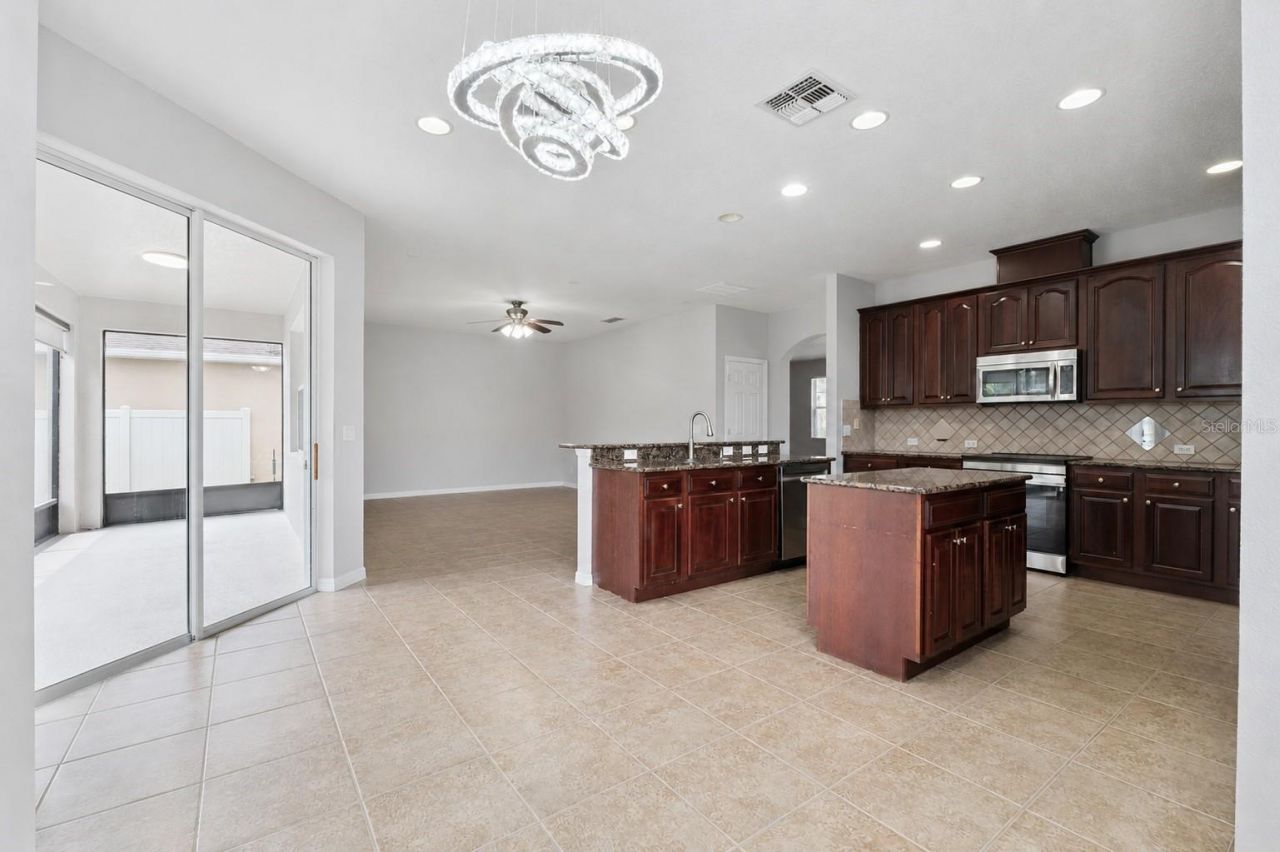 725 Legacy Park Drive, Casselberry, FL 32707 Photo