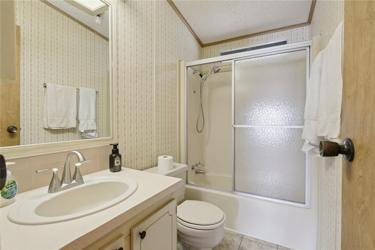 5035 Lodgewood Drive , Lakeland, FL 33810 Photo
