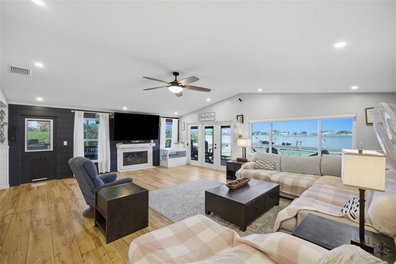 8211 Hayward Lane , Port Richey, FL 34668 Photo