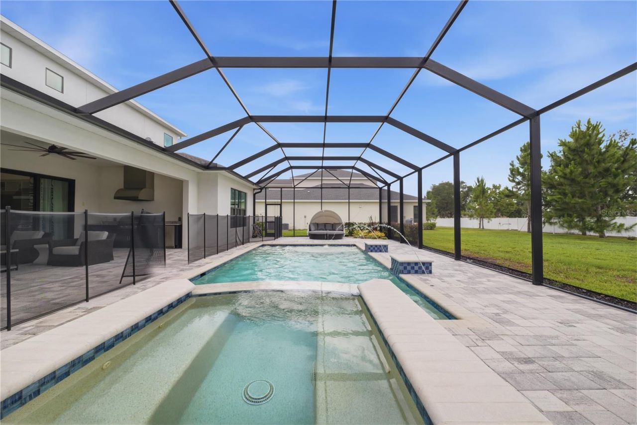 2340 White Dogwood Loop, Lutz, FL 33549 Photo