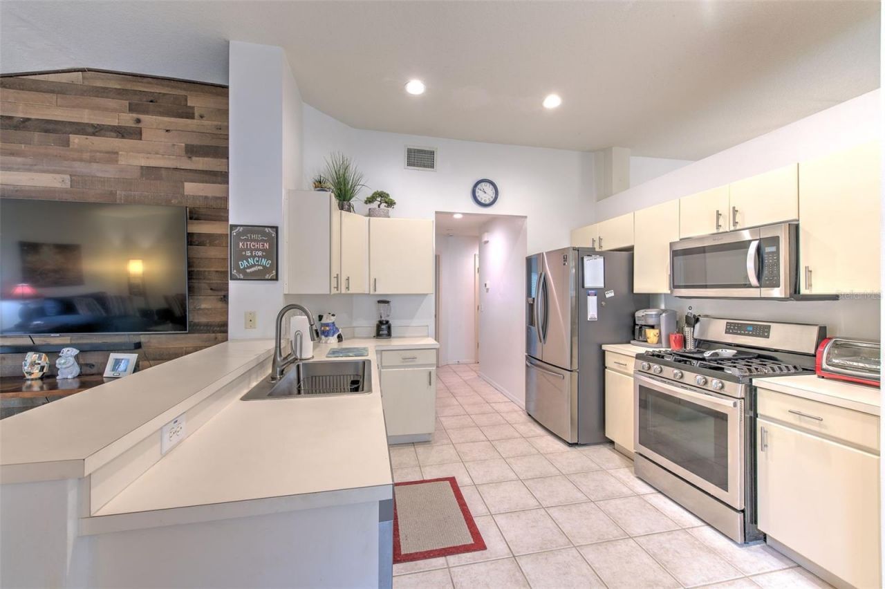 30914 Burleigh Drive , Wesley Chapel, FL 33543 Photo