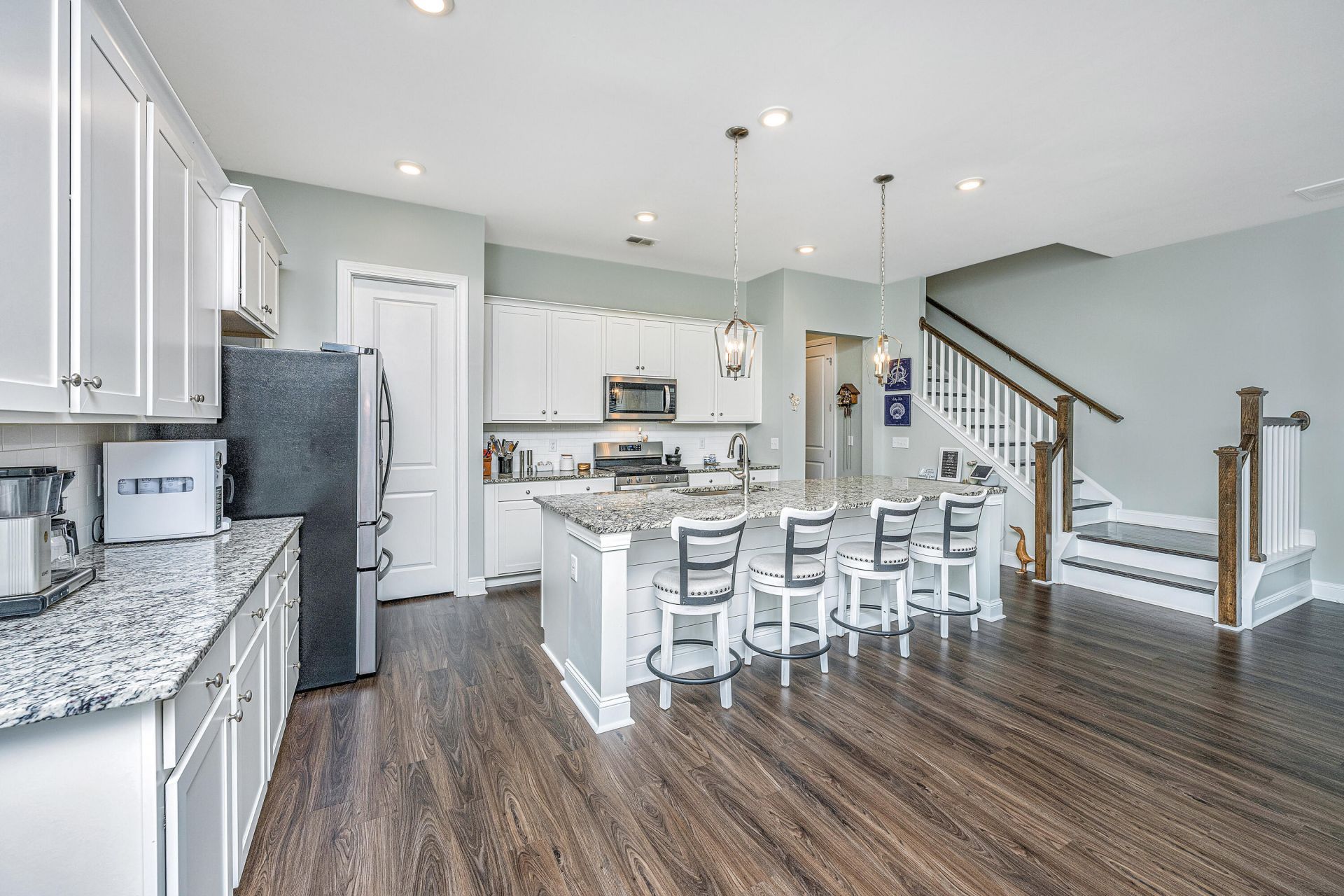 3044 Emma Lane Photo 12