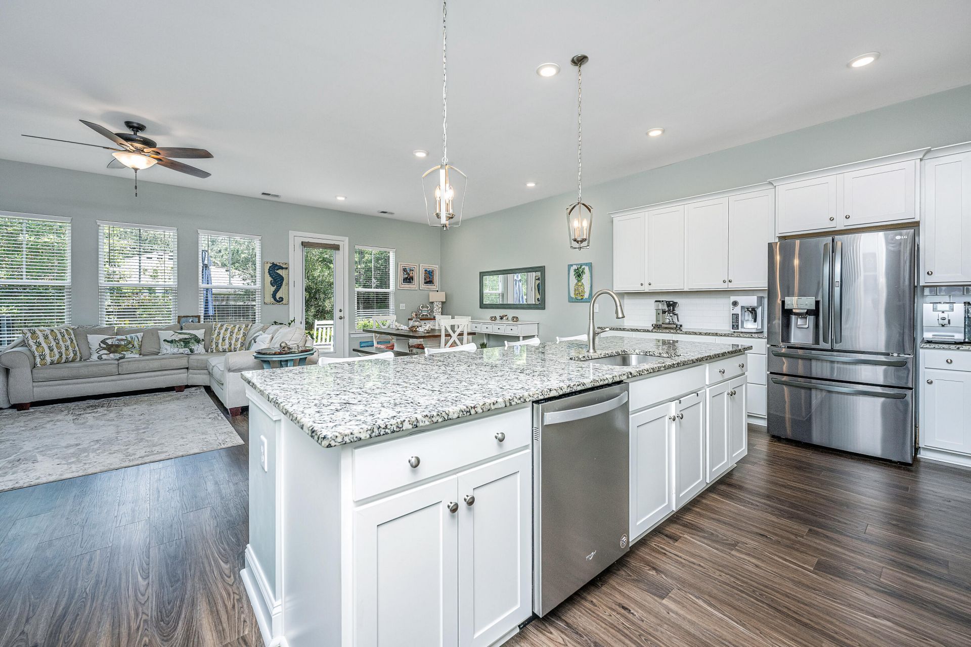 3044 Emma Lane Photo 9