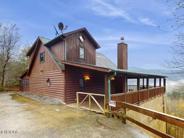 2963 Little Cub Way, Sevierville, TN 37862