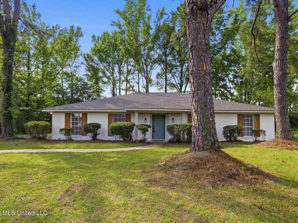 860 Rutherford Drive, Jackson, MS 39206
