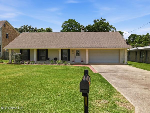 319 Eastview Drive, Biloxi, MS 39531