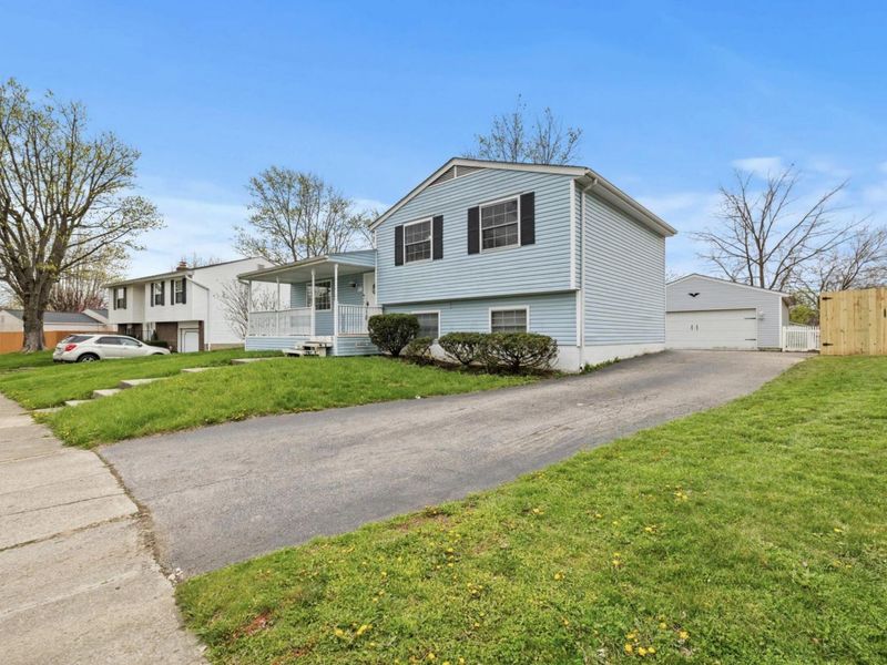 2645 Blue Rock Boulevard , Grove City, OH 43123 Photo 2