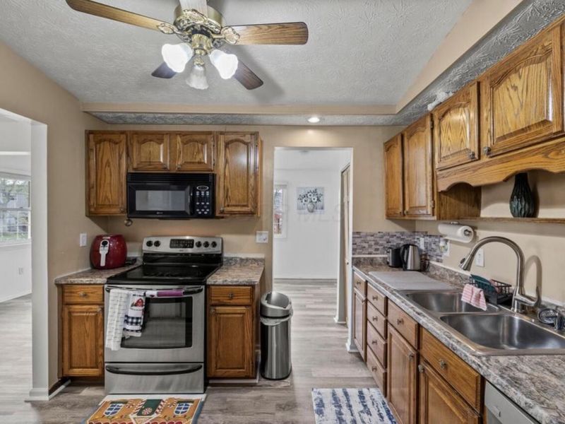 2645 Blue Rock Boulevard , Grove City, OH 43123 Photo 8