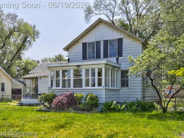 335 W Lincoln Avenue, Madison Heights, MI 48071