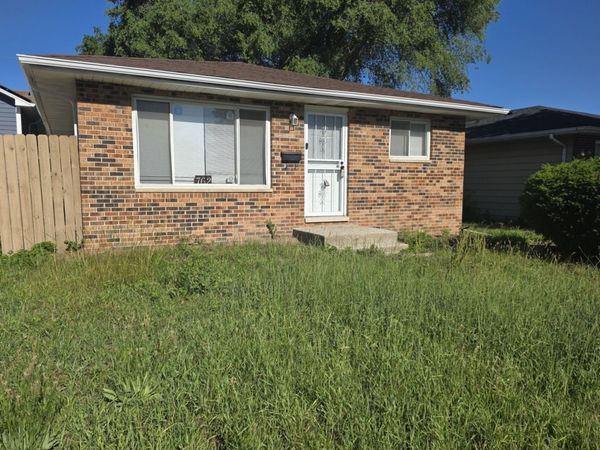 762 Newell Avenue , Calumet City, IL 60409