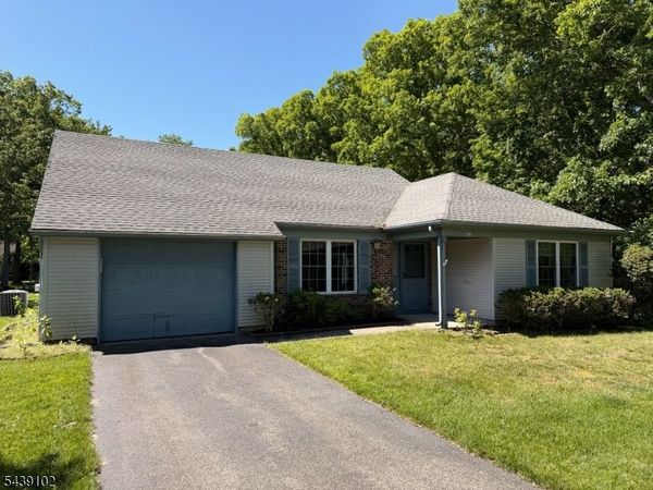 541 Petunia Ln, Manchester, NJ 08759