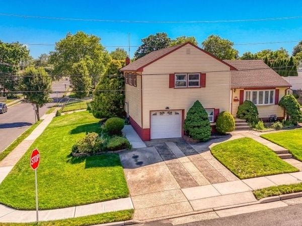 30 Frandsen Ave, South River, NJ 08882