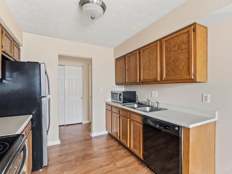9511 Canyon Pass Drive, West Chester, OH 45011 Photo 6