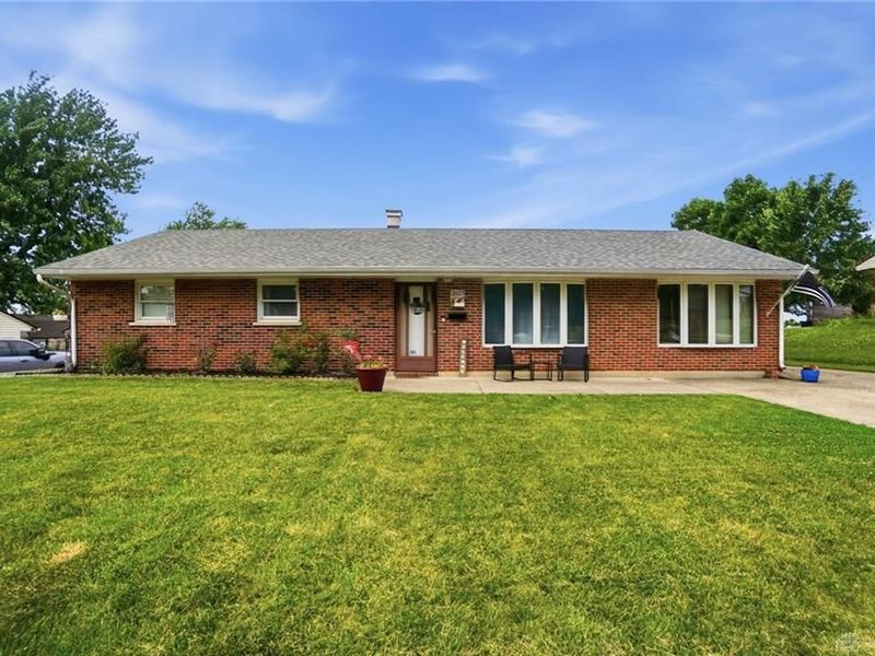 2937 E Cunnington Lane, Kettering, OH 45420 Photo 1