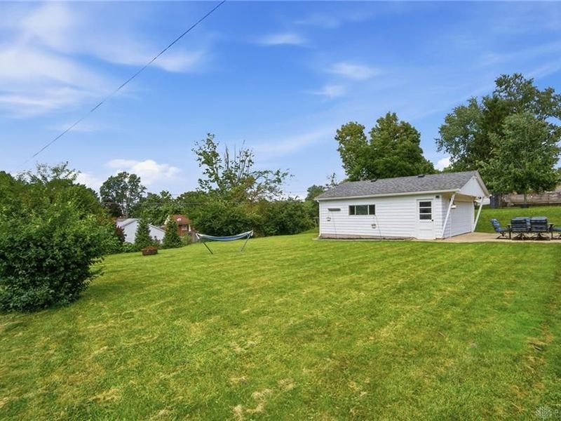 2937 E Cunnington Lane, Kettering, OH 45420 Photo 10