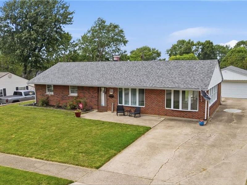 2937 E Cunnington Lane, Kettering, OH 45420 Photo 2