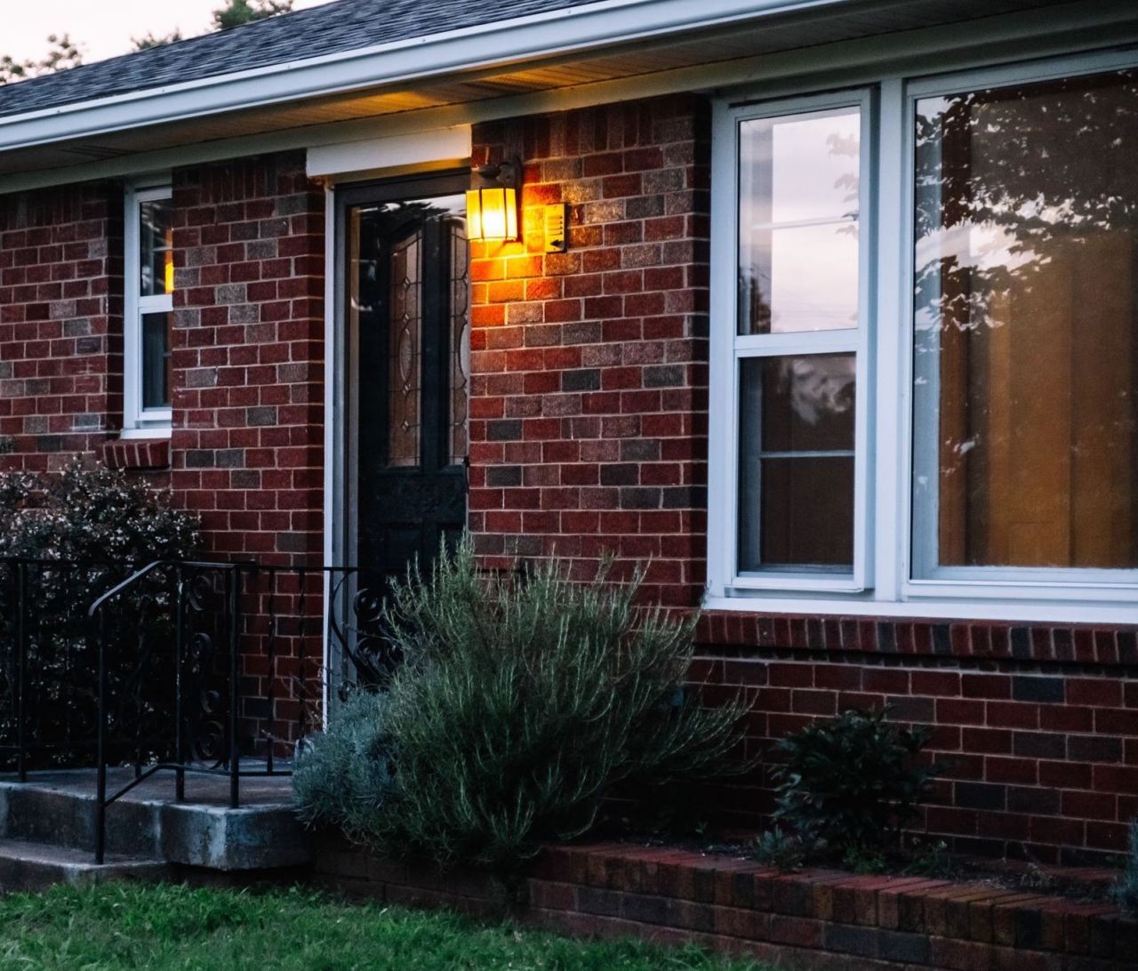 2512 Meadowood Dr, Nashville, TN 37214 Main Photo